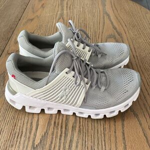 ON cloudswift running shoes women’s sz 8.5